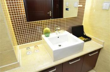 Lantuo Business Hotel Шъдзяджуан Екстериор снимка